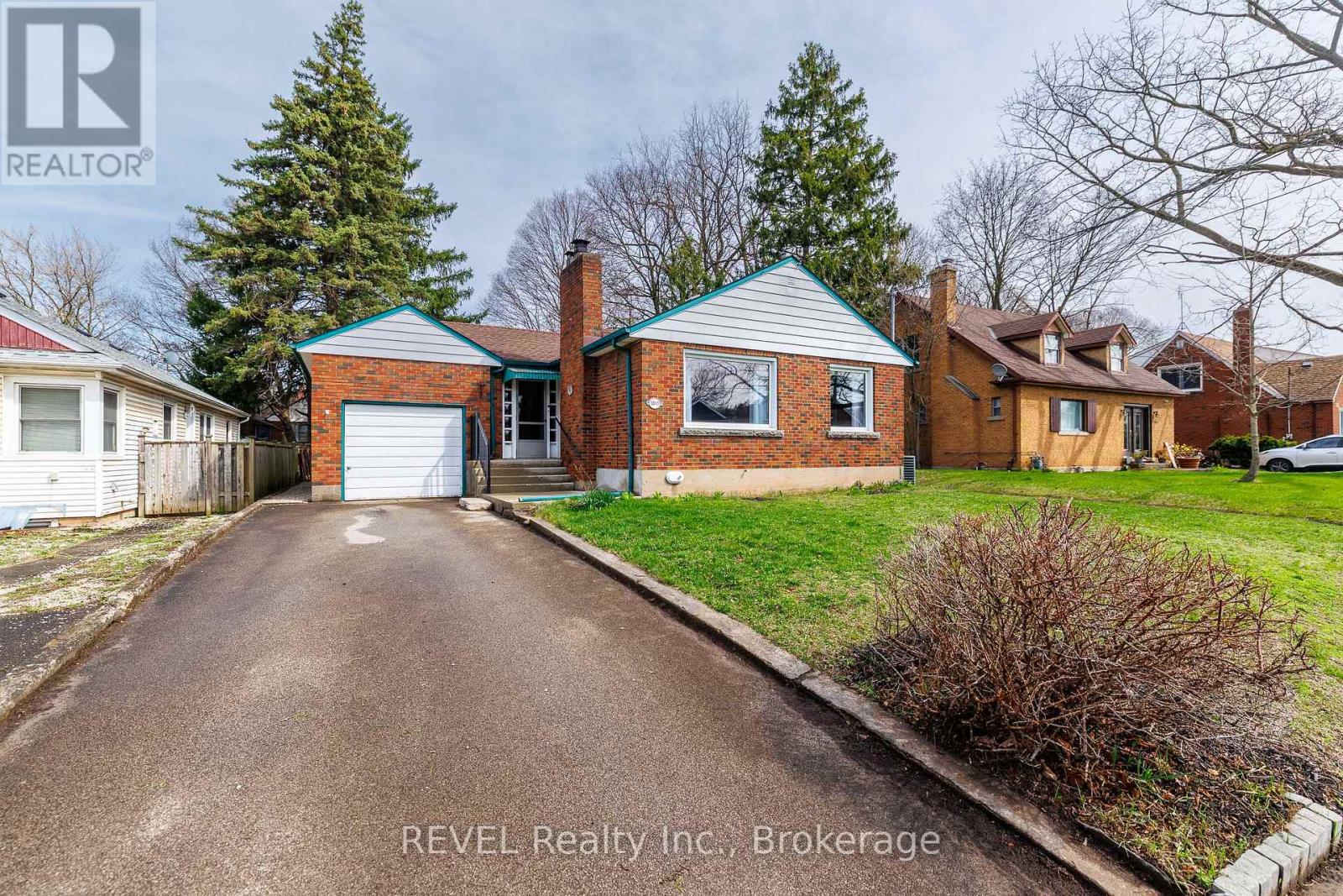 7015 Barker Street, Niagara Falls, Ontario  L2G 1Z5 - Photo 5 - X13011404