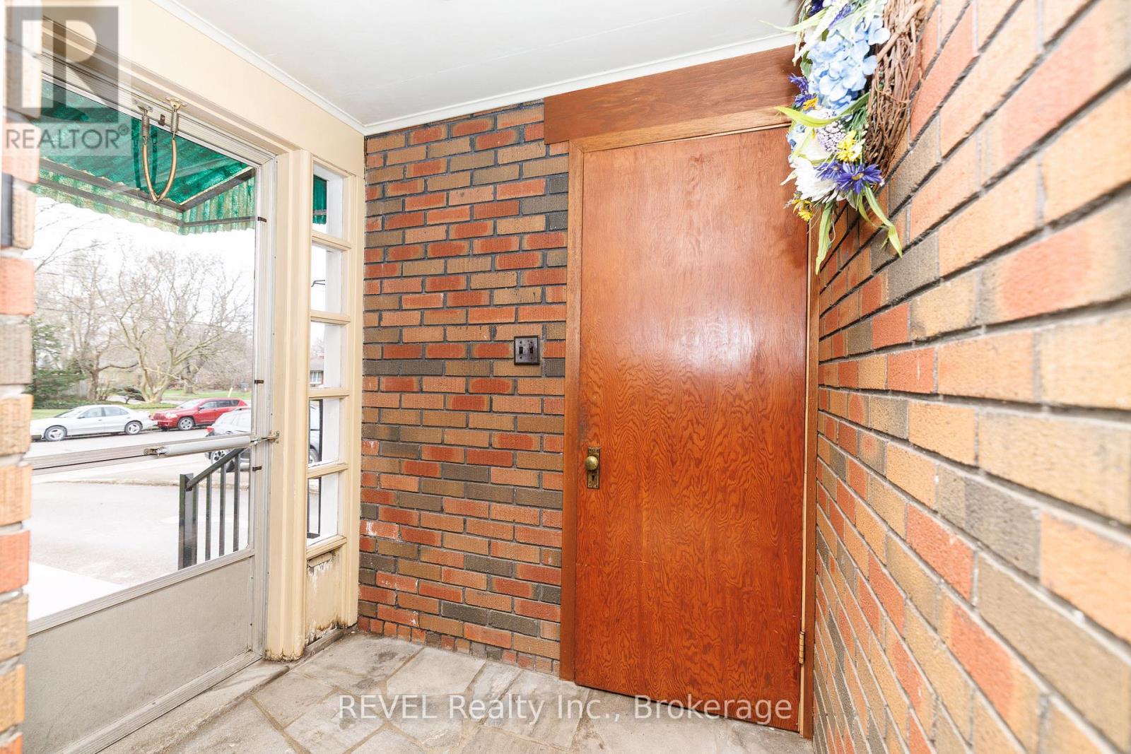 7015 Barker Street, Niagara Falls, Ontario  L2G 1Z5 - Photo 7 - X13011404