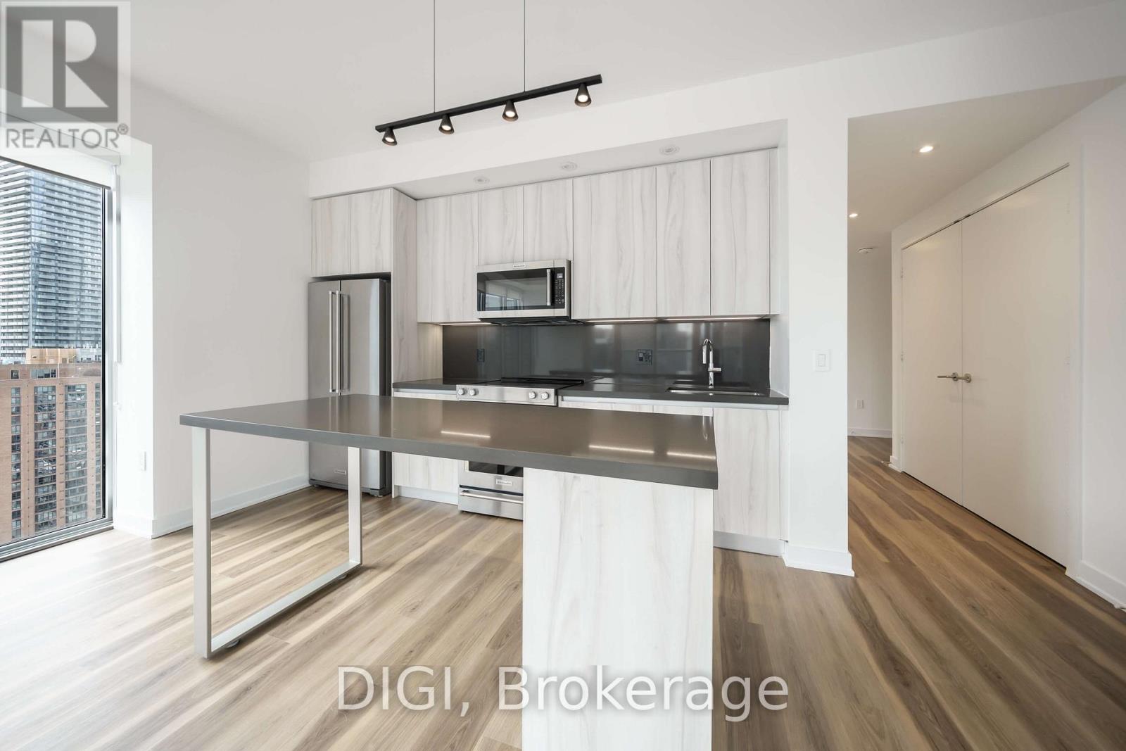 2302 - 8 Gloucester Street, Toronto, Ontario  M4Y 0H8 - Photo 2 - C12927508