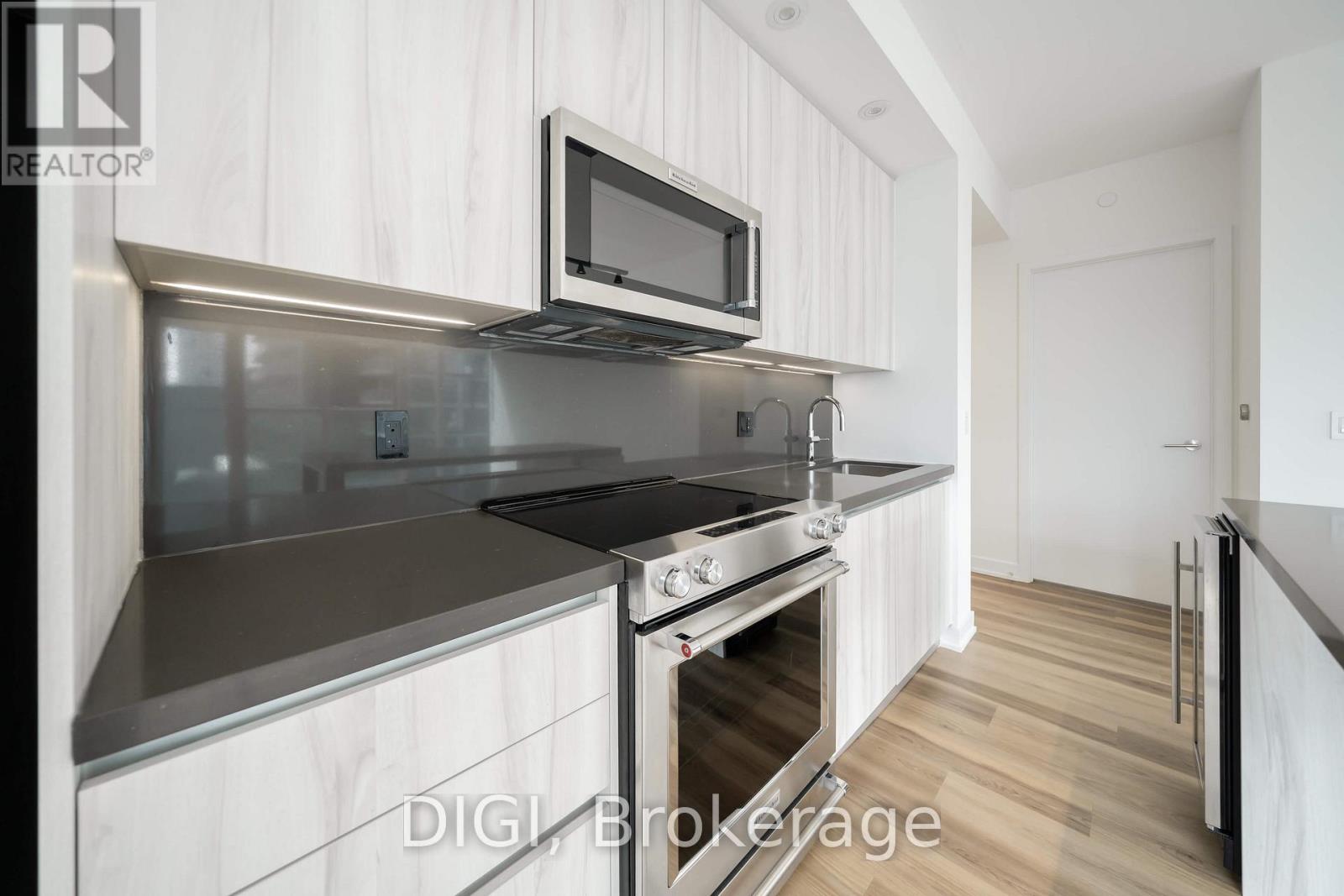 2302 - 8 Gloucester Street, Toronto, Ontario  M4Y 0H8 - Photo 3 - C12927508