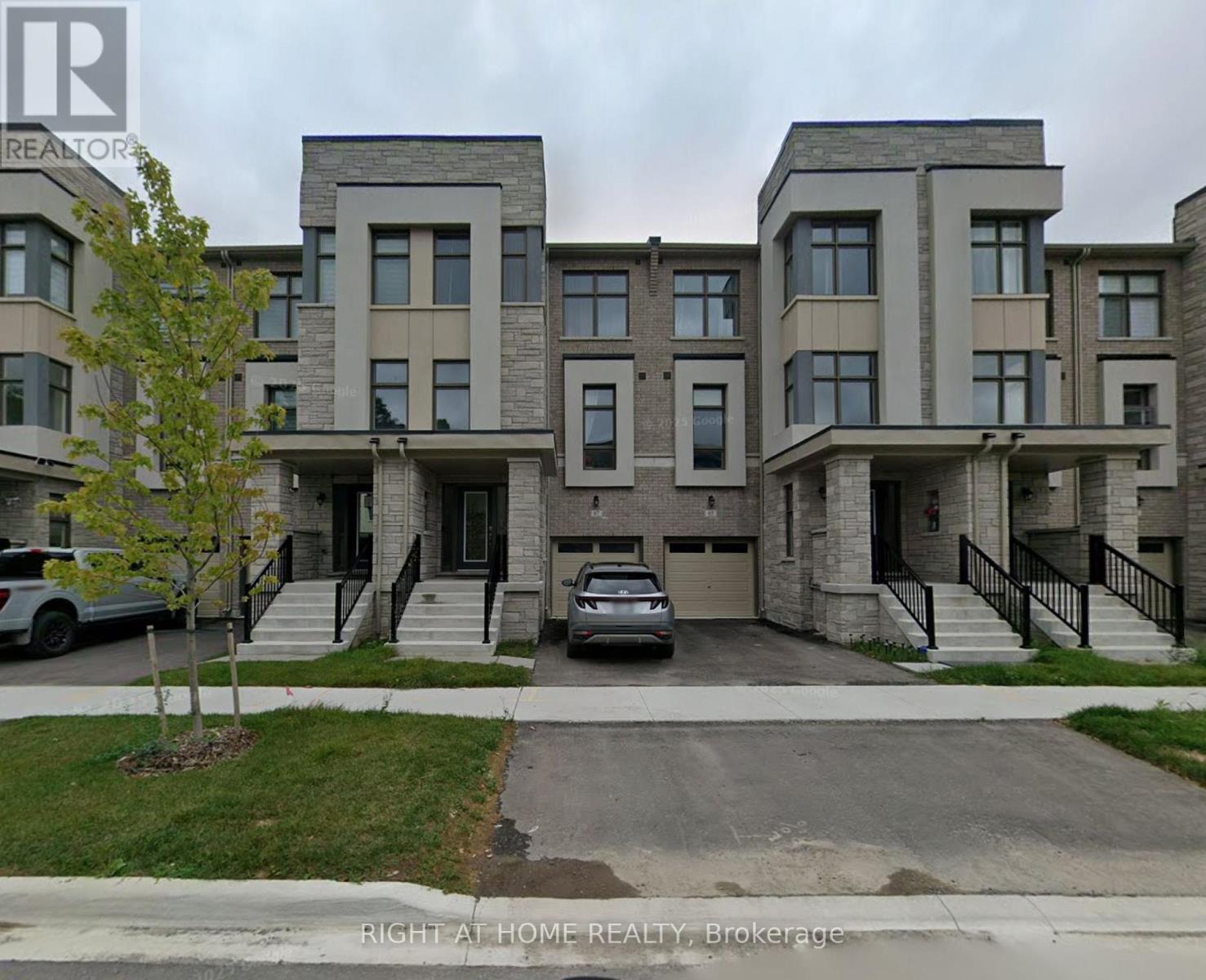 67 PUISAYA DRIVE, Richmond Hill, Ontario