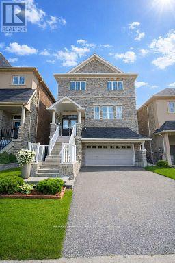 155 ART WEST AVENUE, Newmarket, Ontario