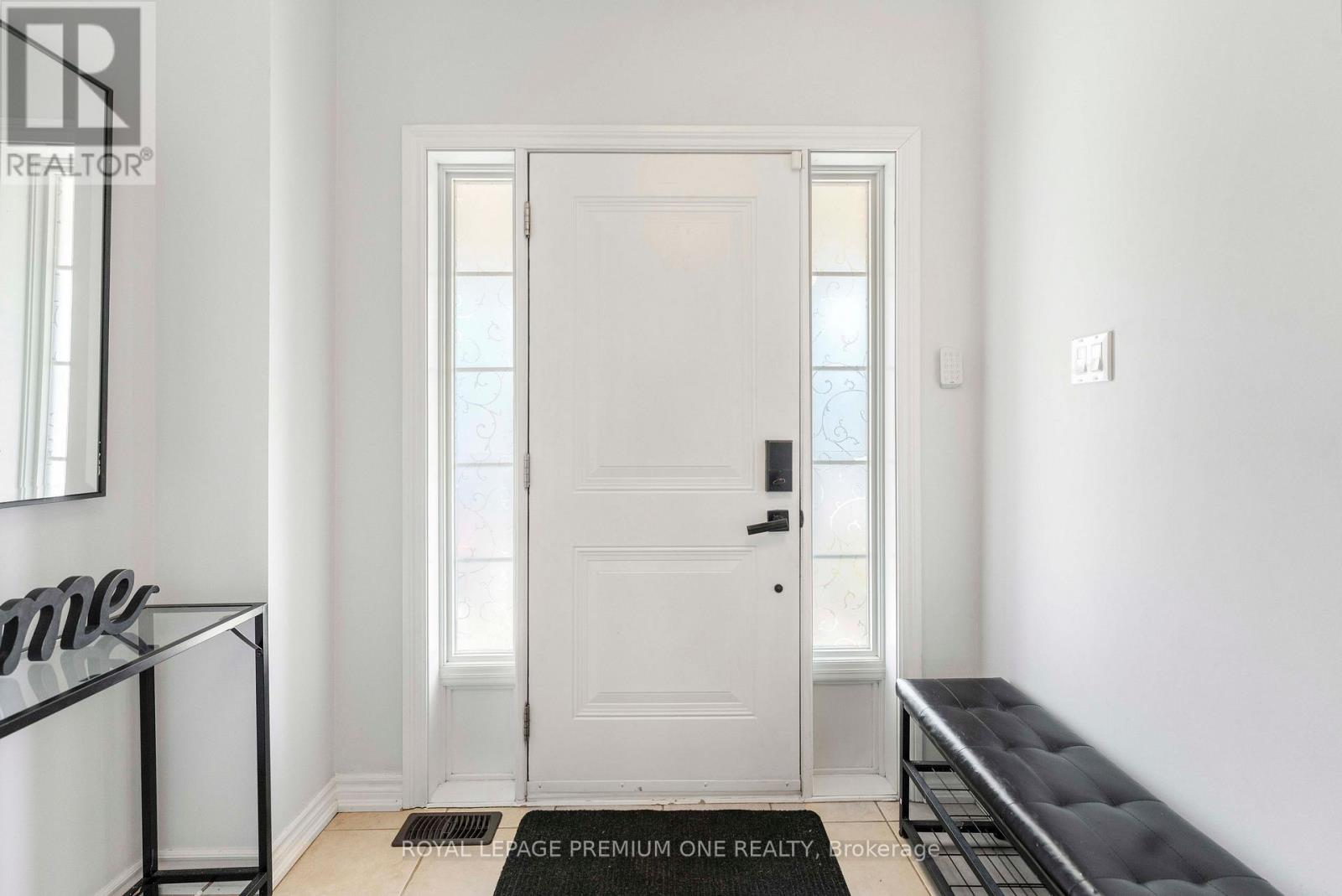 20 Warman Street, New Tecumseth, Ontario  L9R 0B9 - Photo 3 - N13011198