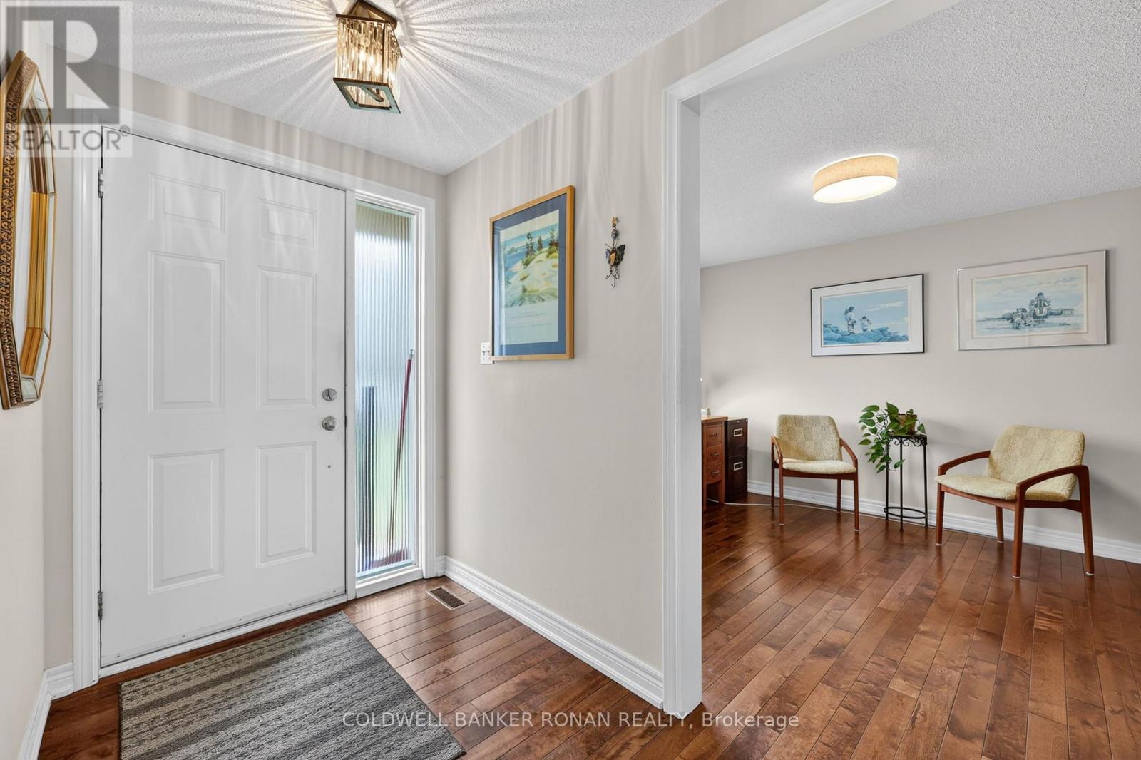 105 Tecumseth Pines Drive, New Tecumseth, Ontario  L0G 1W0 - Photo 4 - N13011228