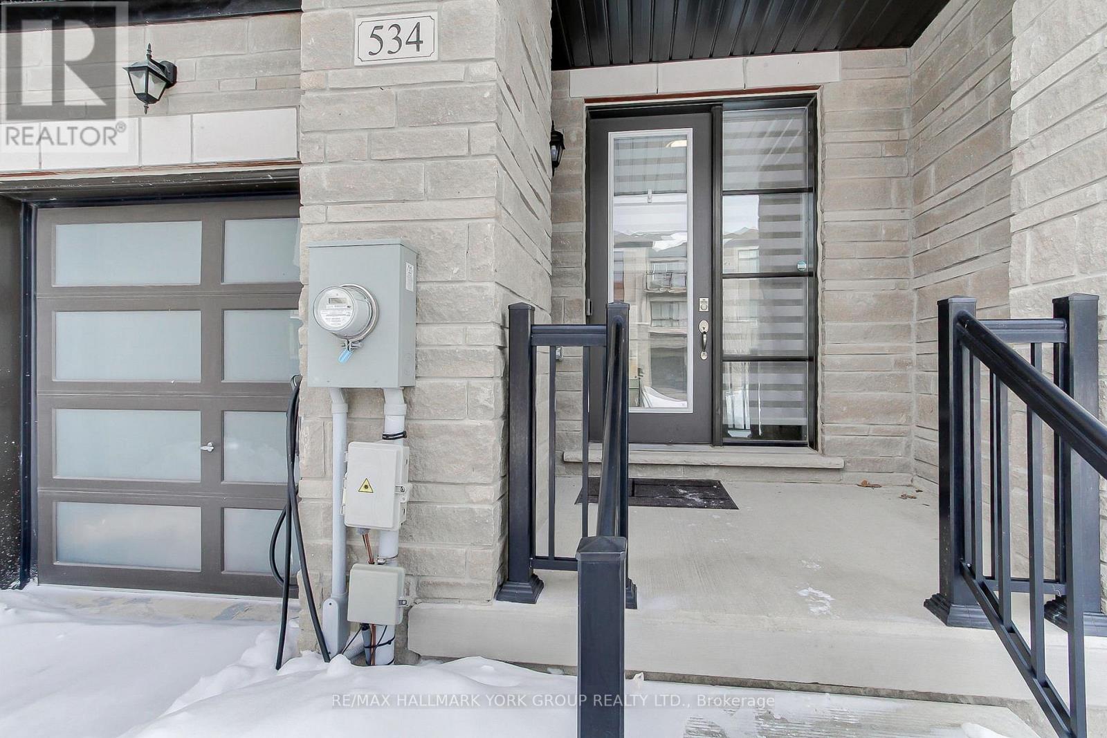 534 New England Court, Newmarket, Ontario  L3X 0M6 - Photo 3 - N13011332