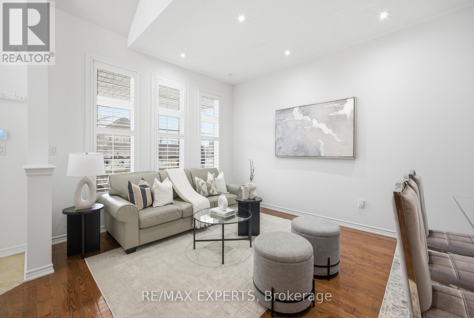 11 Collier Crescent, Essa, Ontario  L3W 0M7 - Photo 7 - N13011356