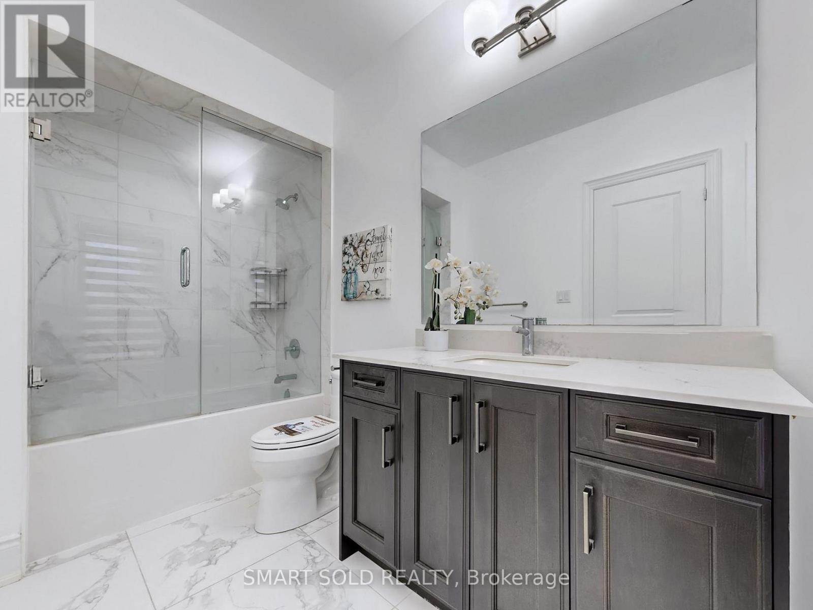 209 Hillsview Drive, Richmond Hill, Ontario  L4C 4L8 - Photo 36 - N13011388