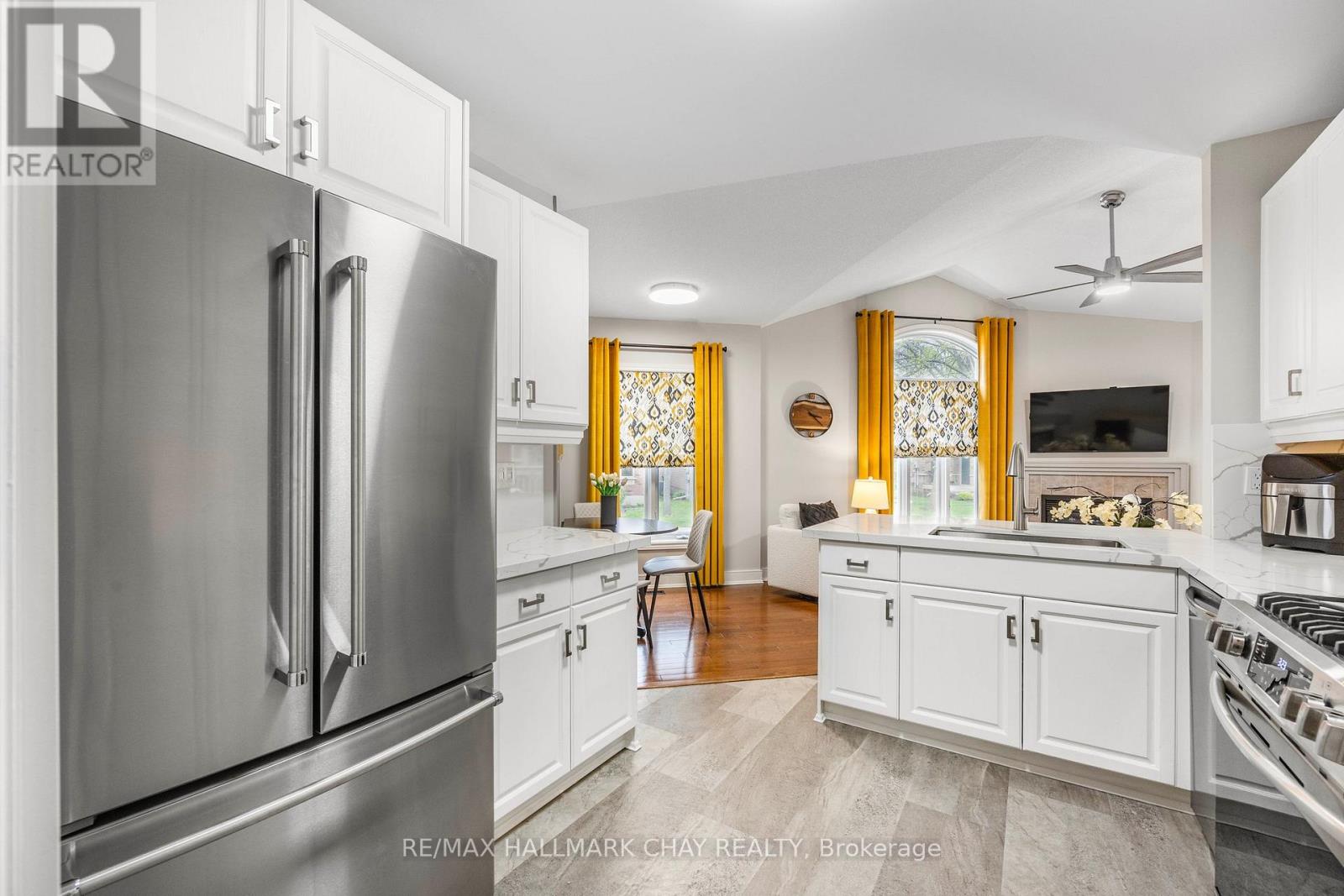 1 Fortuna Circle, New Tecumseth, Ontario  L9R 1Z3 - Photo 4 - N13011424