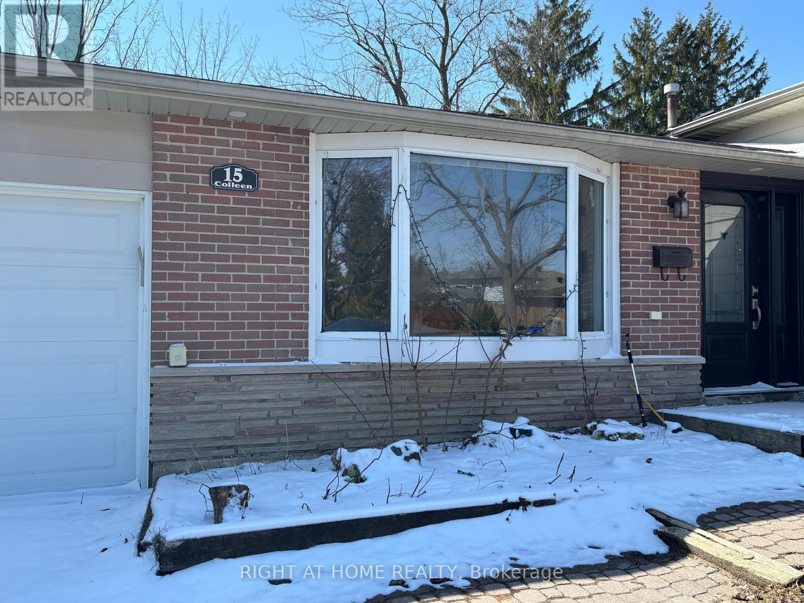 15 Colleen Avenue, Barrie, Ontario  L4M 2M9 - Photo 5 - S12851902