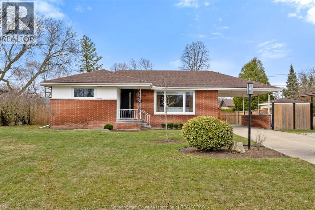 MLS# 26008428: 735 Lounsborough, Windsor, Canada