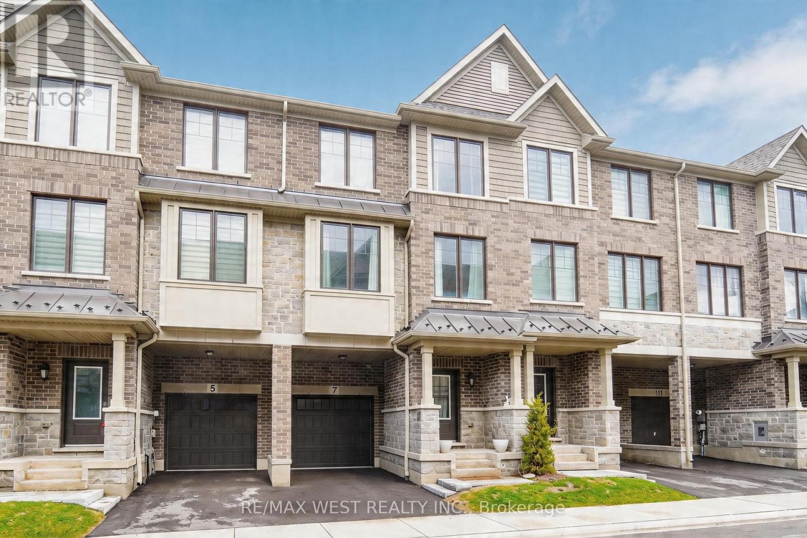 7 FOLCROFT STREET W, Brampton (Credit Valley)