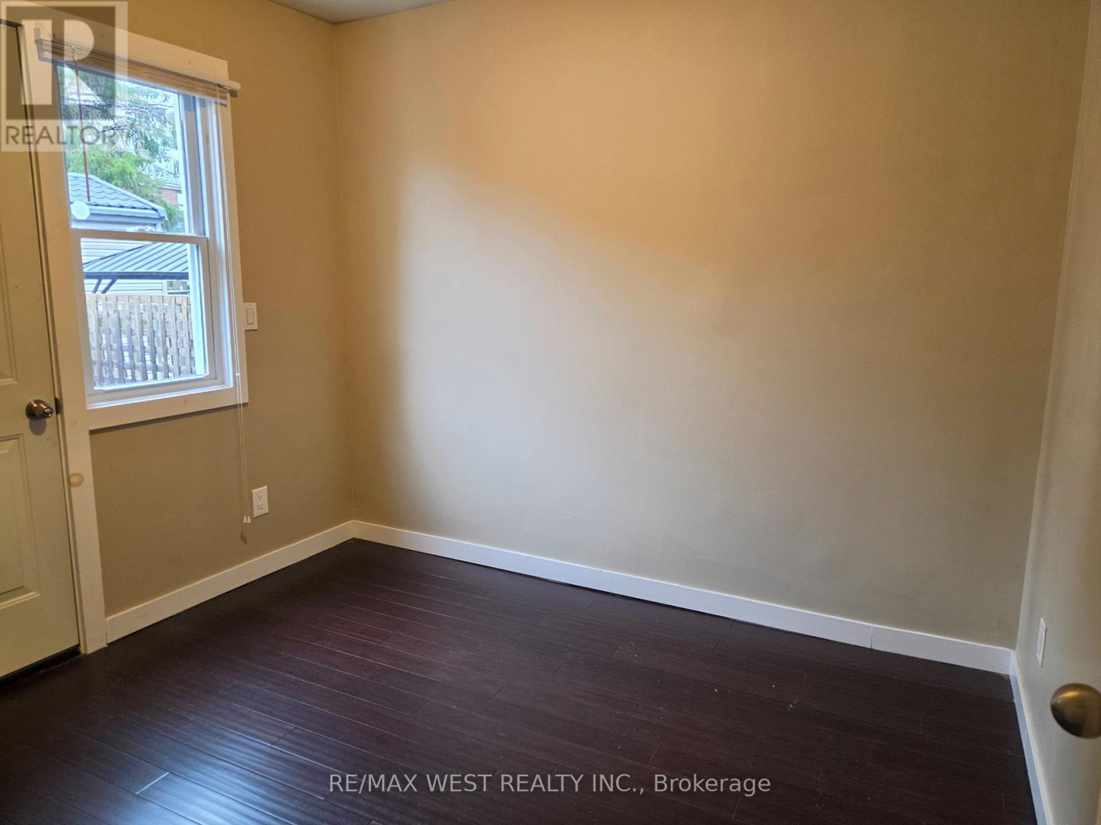 Main - 44 Beechwood Avenue, Toronto, Ontario  M6N 4T1 - Photo 8 - W12960048