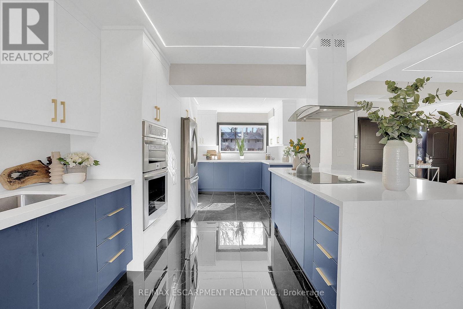 1915 Delaney Drive, Mississauga, Ontario  L5J 3L1 - Photo 14 - W13003782