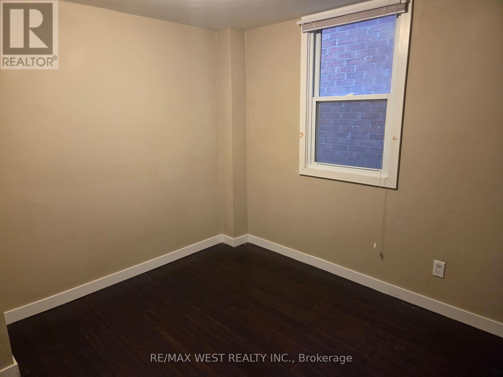 Main - 44 Beechwood Avenue, Toronto, Ontario  M6N 4T1 - Photo 7 - W12960048