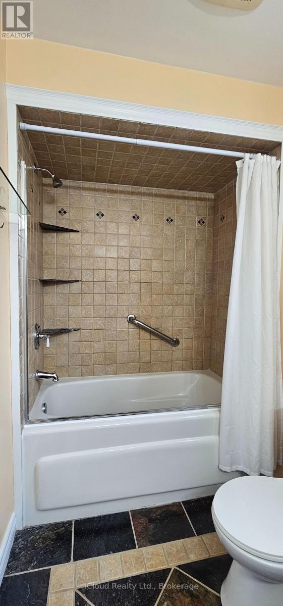 12 Simmons Boulevard, Brampton, Ontario  L6V 3V5 - Photo 15 - W13008320