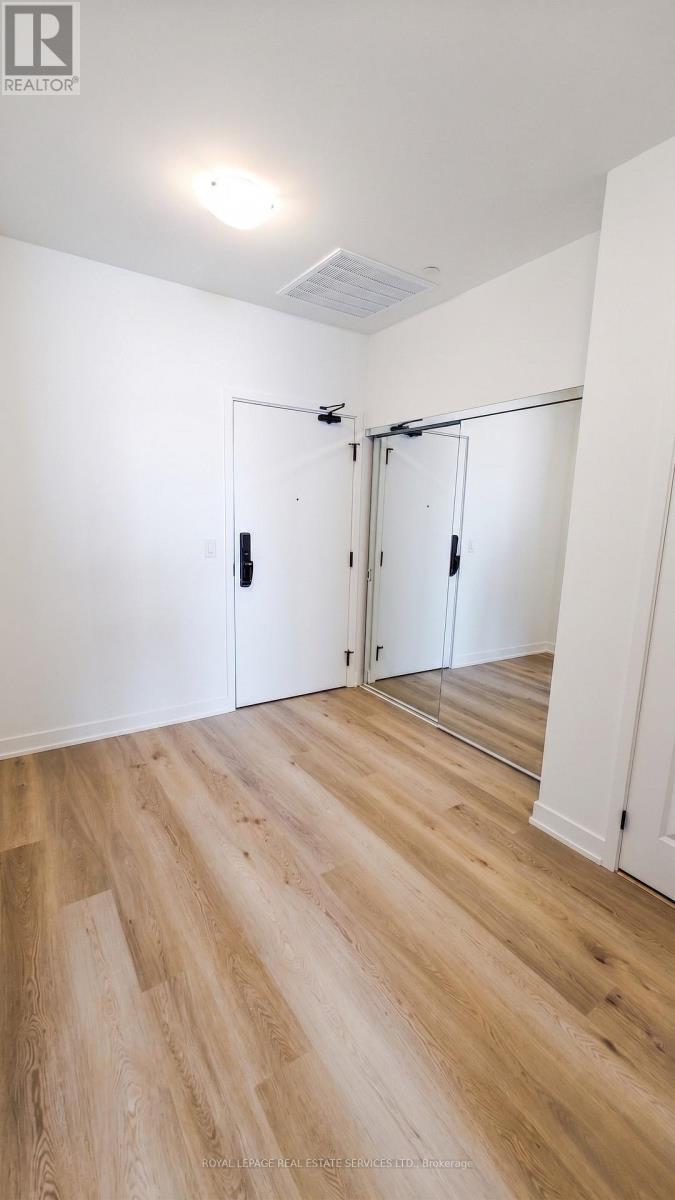 411 - 2075 Lakeshore Road, Burlington, Ontario  L7R 1E2 - Photo 3 - W13009364