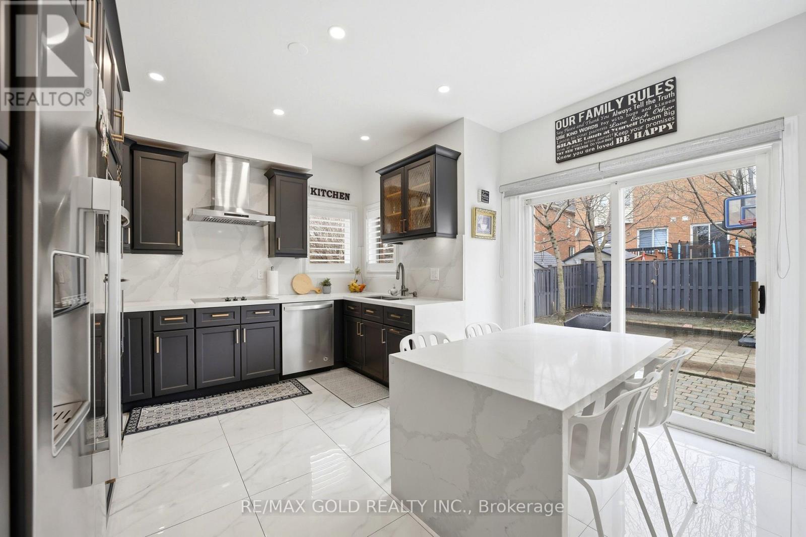 733 Novo Star Drive, Mississauga, Ontario  L5W 1C7 - Photo 8 - W13011104