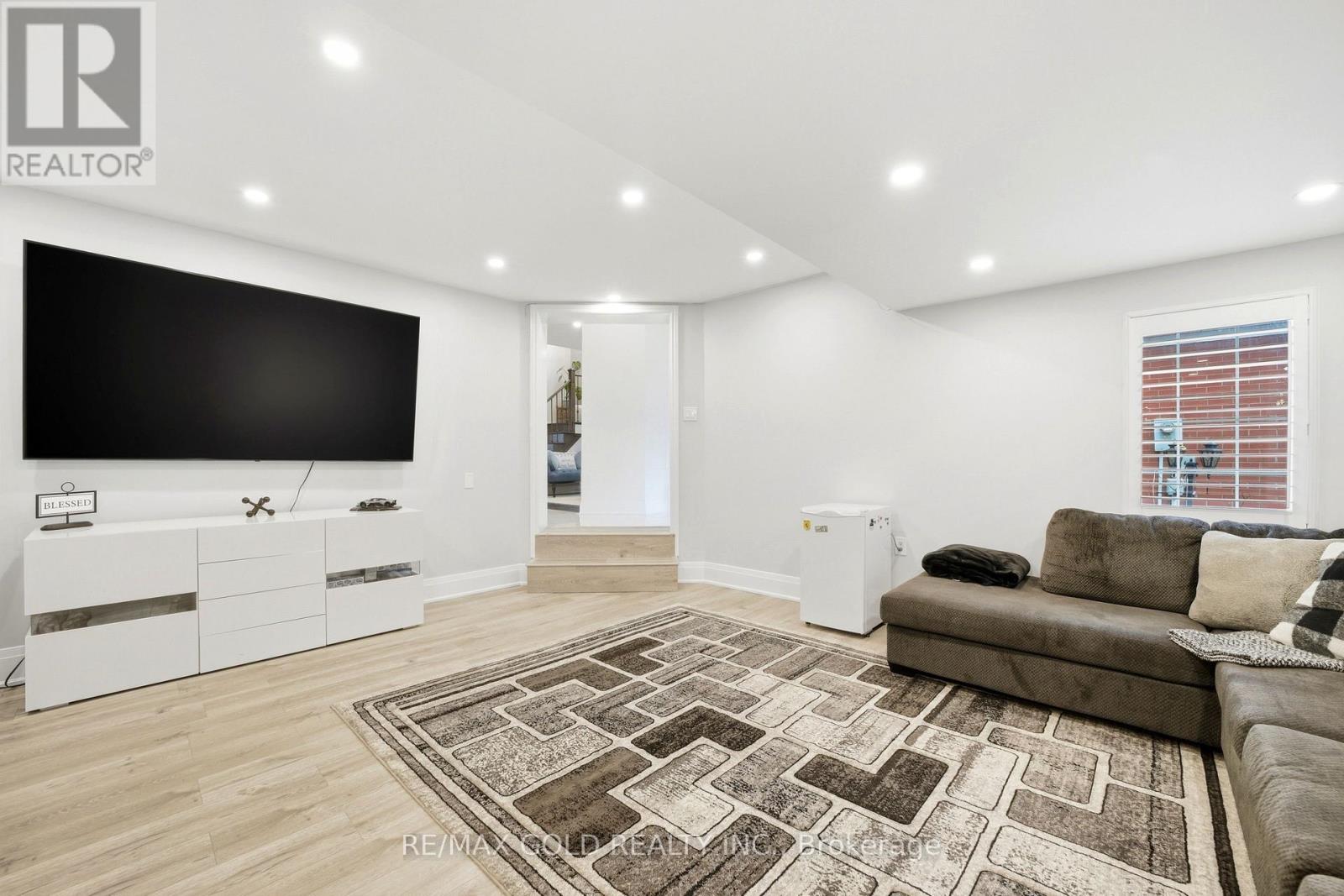 733 Novo Star Drive, Mississauga, Ontario  L5W 1C7 - Photo 14 - W13011104