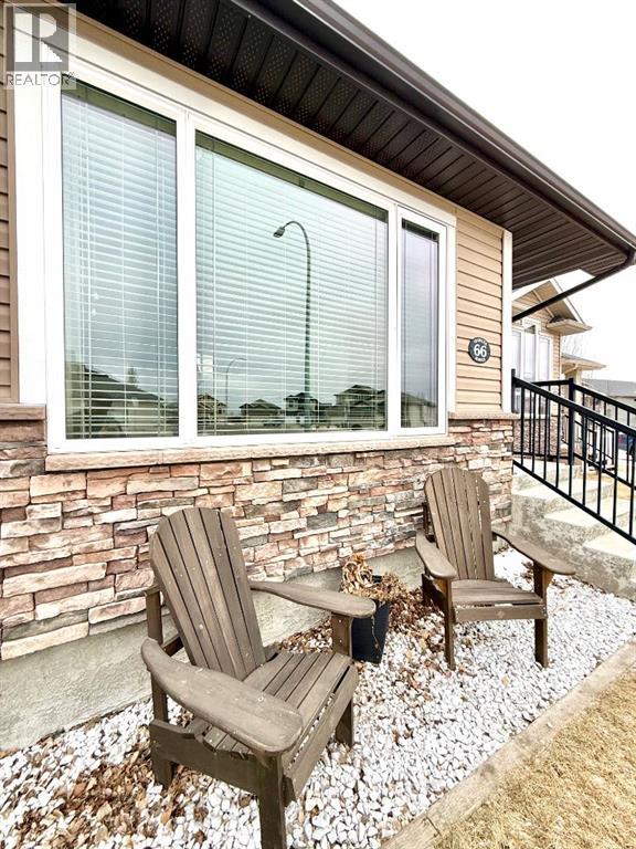 66 Haru Moriyama Road N, Lethbridge, Alberta  T1H 5R6 - Photo 2 - A2289614