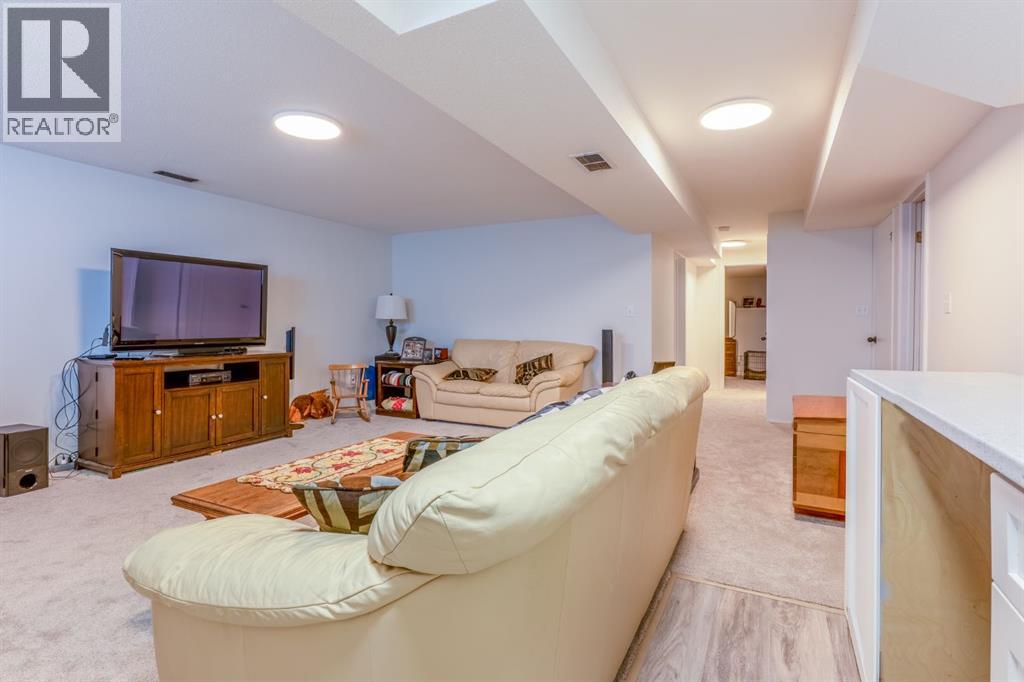 136 Palliser Way NE, Medicine Hat, Alberta  T1C 1R6 - Photo 20 - A2299512