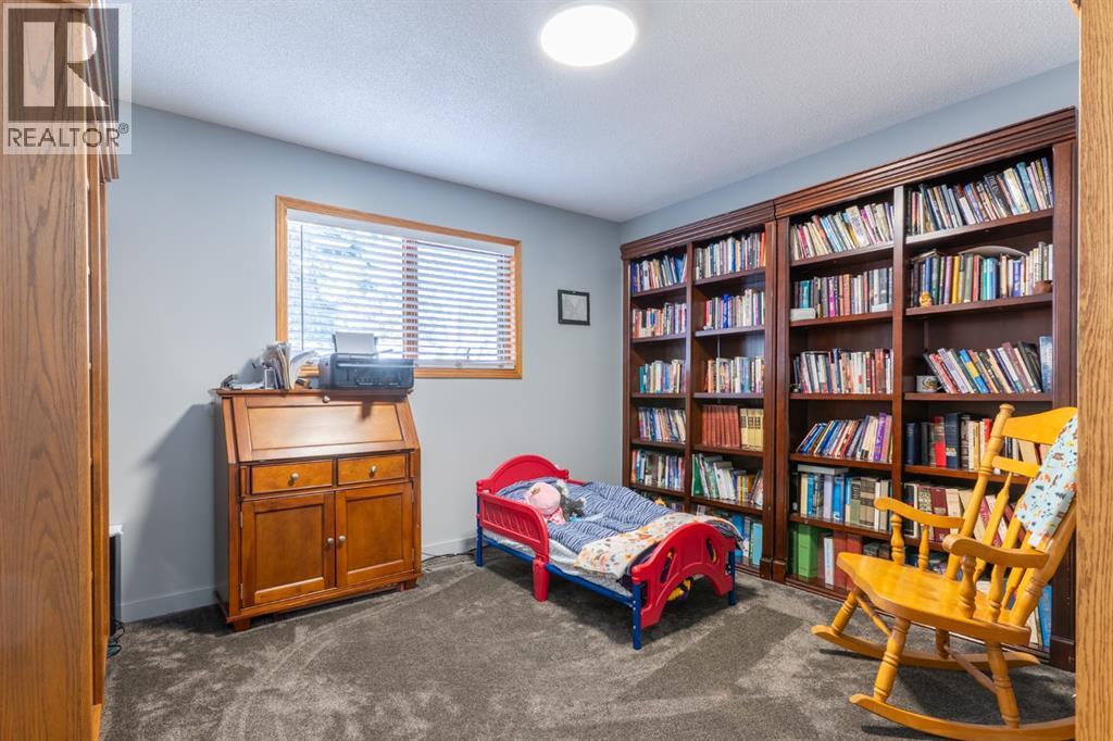 136 Palliser Way NE, Medicine Hat, Alberta  T1C 1R6 - Photo 12 - A2299512