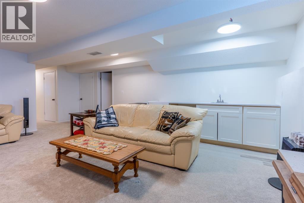 136 Palliser Way NE, Medicine Hat, Alberta  T1C 1R6 - Photo 19 - A2299512