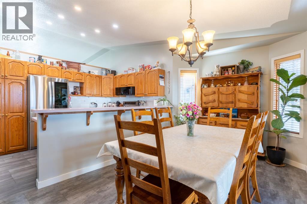 136 Palliser Way NE, Medicine Hat, Alberta  T1C 1R6 - Photo 10 - A2299512