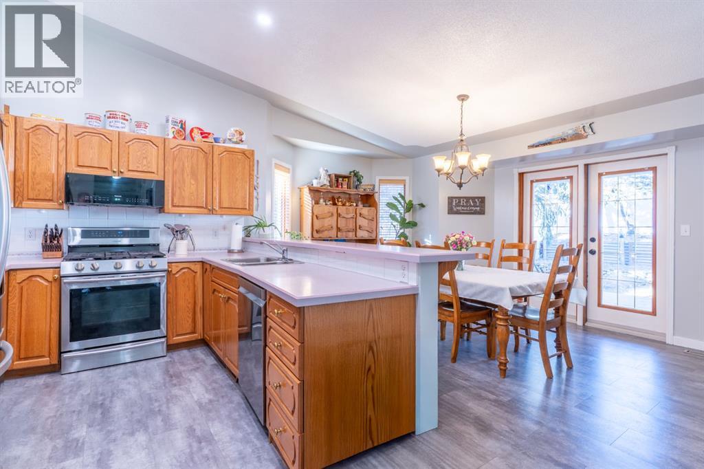 136 Palliser Way NE, Medicine Hat, Alberta  T1C 1R6 - Photo 7 - A2299512