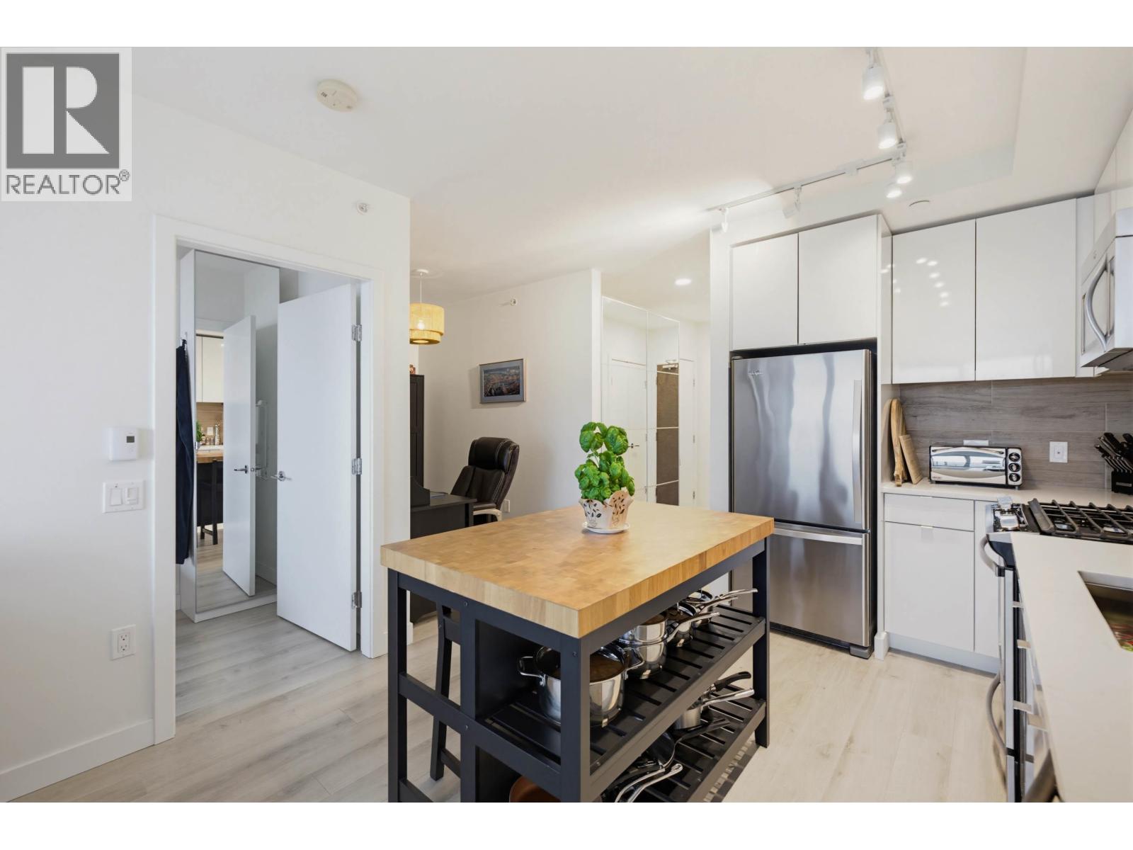 708 200 Nelson's Crescent, New Westminster, British Columbia  V3L 0H4 - Photo 8 - R3112633