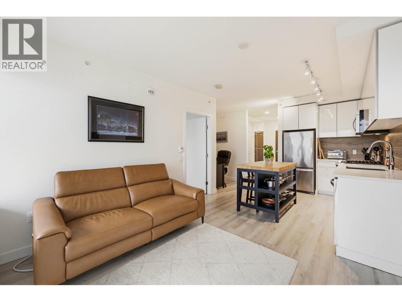 708 200 Nelson's Crescent, New Westminster, British Columbia  V3L 0H4 - Photo 3 - R3112633