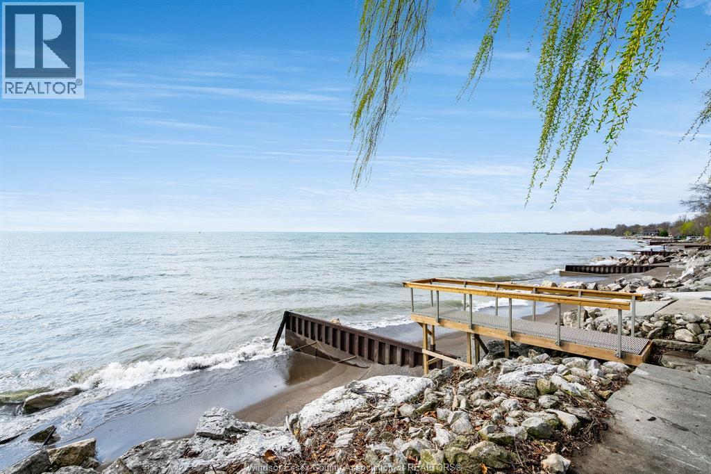 306 Detroit Line, Wheatley, Ontario  N0P 2P0 - Photo 2 - 26008330