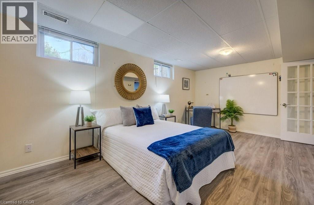 330 Daleview Place, Waterloo, Ontario  N2L 5M5 - Photo 32 - 40818316