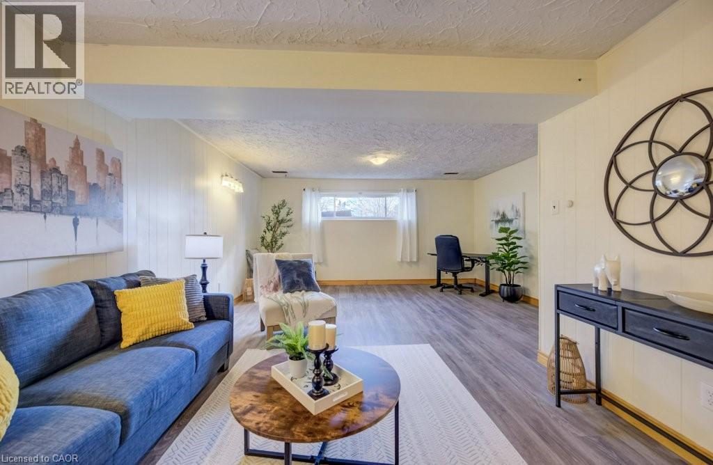 330 Daleview Place, Waterloo, Ontario  N2L 5M5 - Photo 27 - 40818316