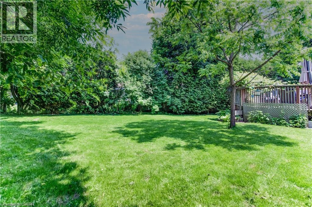 330 Daleview Place, Waterloo, Ontario  N2L 5M5 - Photo 36 - 40818316