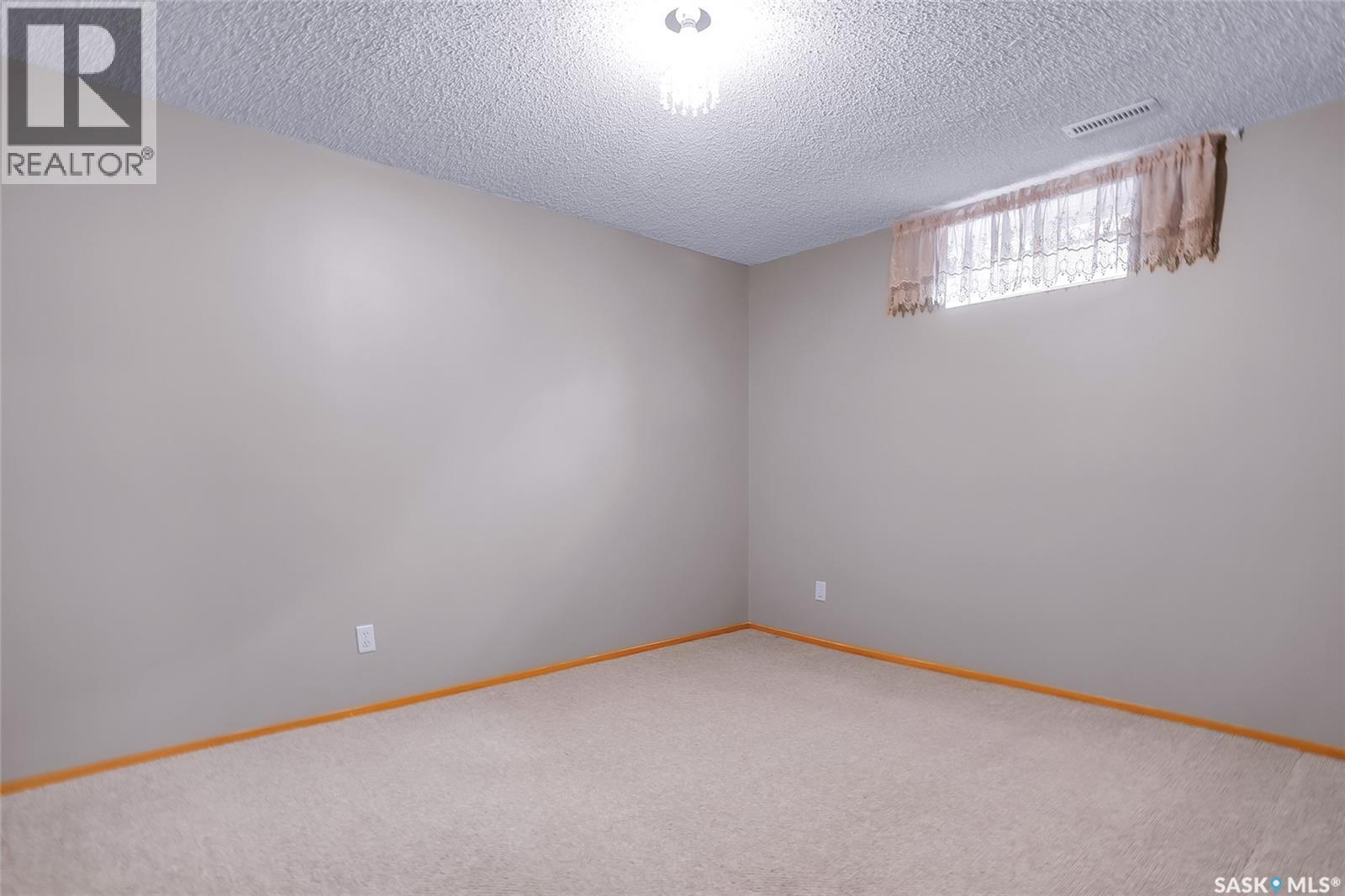 234 J.j. Thiessen Terrace, Saskatoon, Saskatchewan  S7K 5P2 - Photo 38 - SK033191