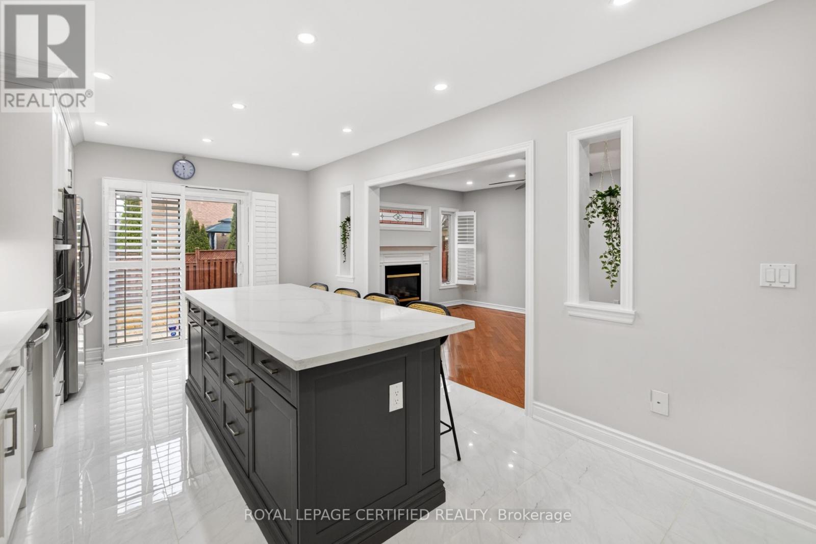 643 Garden Walk, Mississauga, Ontario  L5W 1V9 - Photo 15 - W13011130