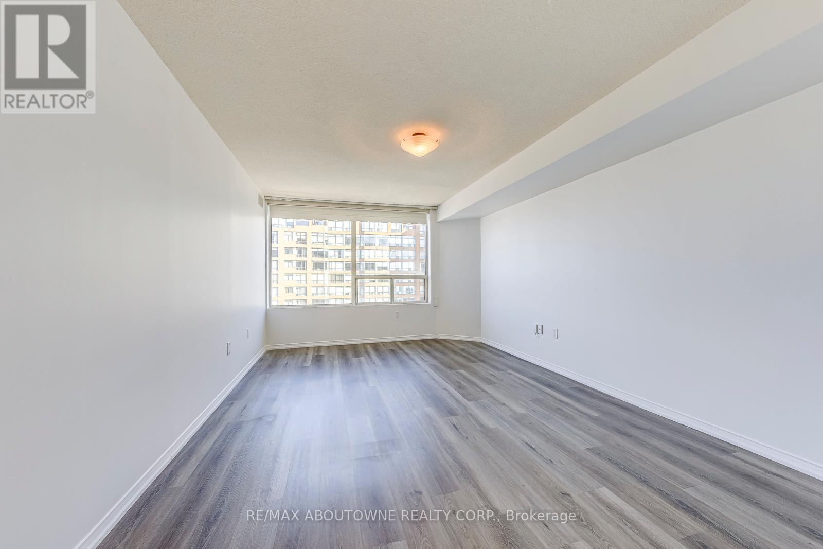 1705 - 1270 Maple Crossing Boulevard, Burlington, Ontario  L7S 2J3 - Photo 27 - W13011166