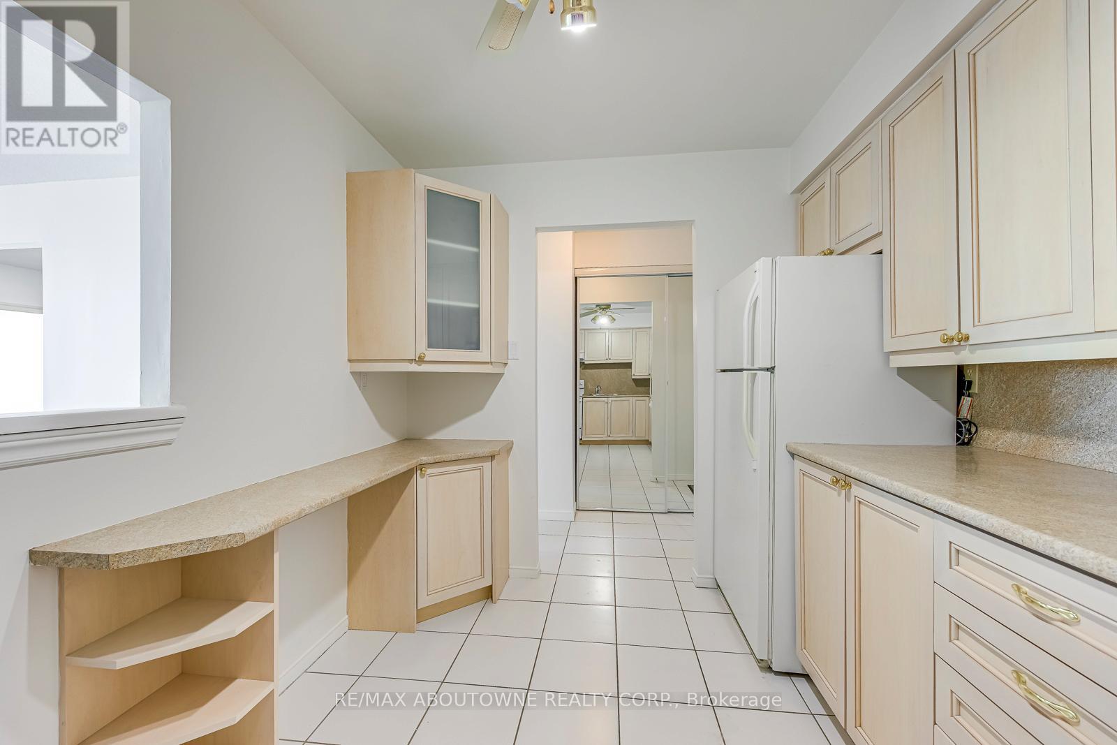 1705 - 1270 Maple Crossing Boulevard, Burlington, Ontario  L7S 2J3 - Photo 9 - W13011166