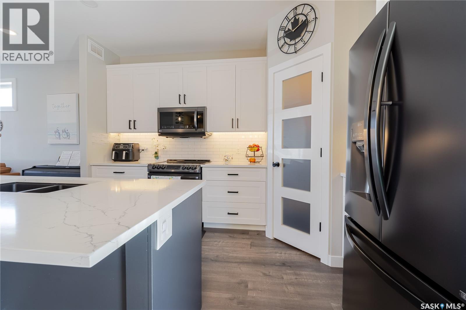 1007 Maplewood Drive, Moose Jaw, Saskatchewan  S6J 0B6 - Photo 10 - SK033157