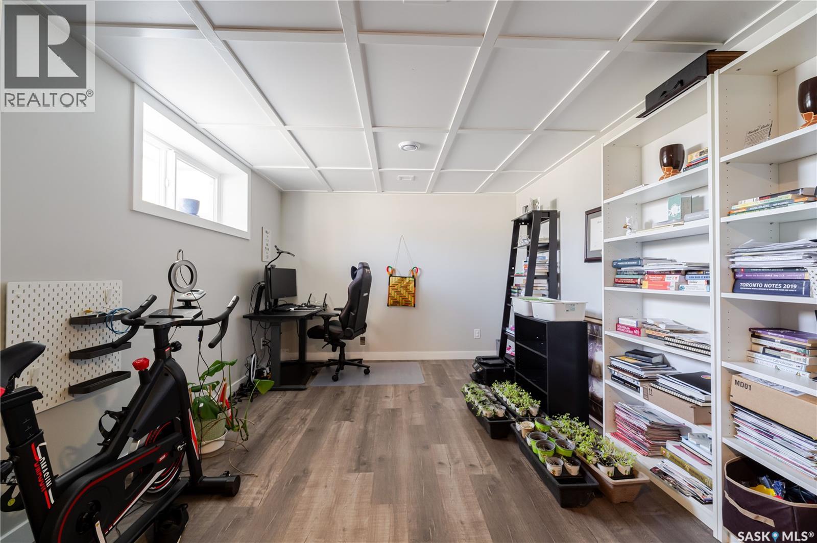 1007 Maplewood Drive, Moose Jaw, Saskatchewan  S6J 0B6 - Photo 37 - SK033157