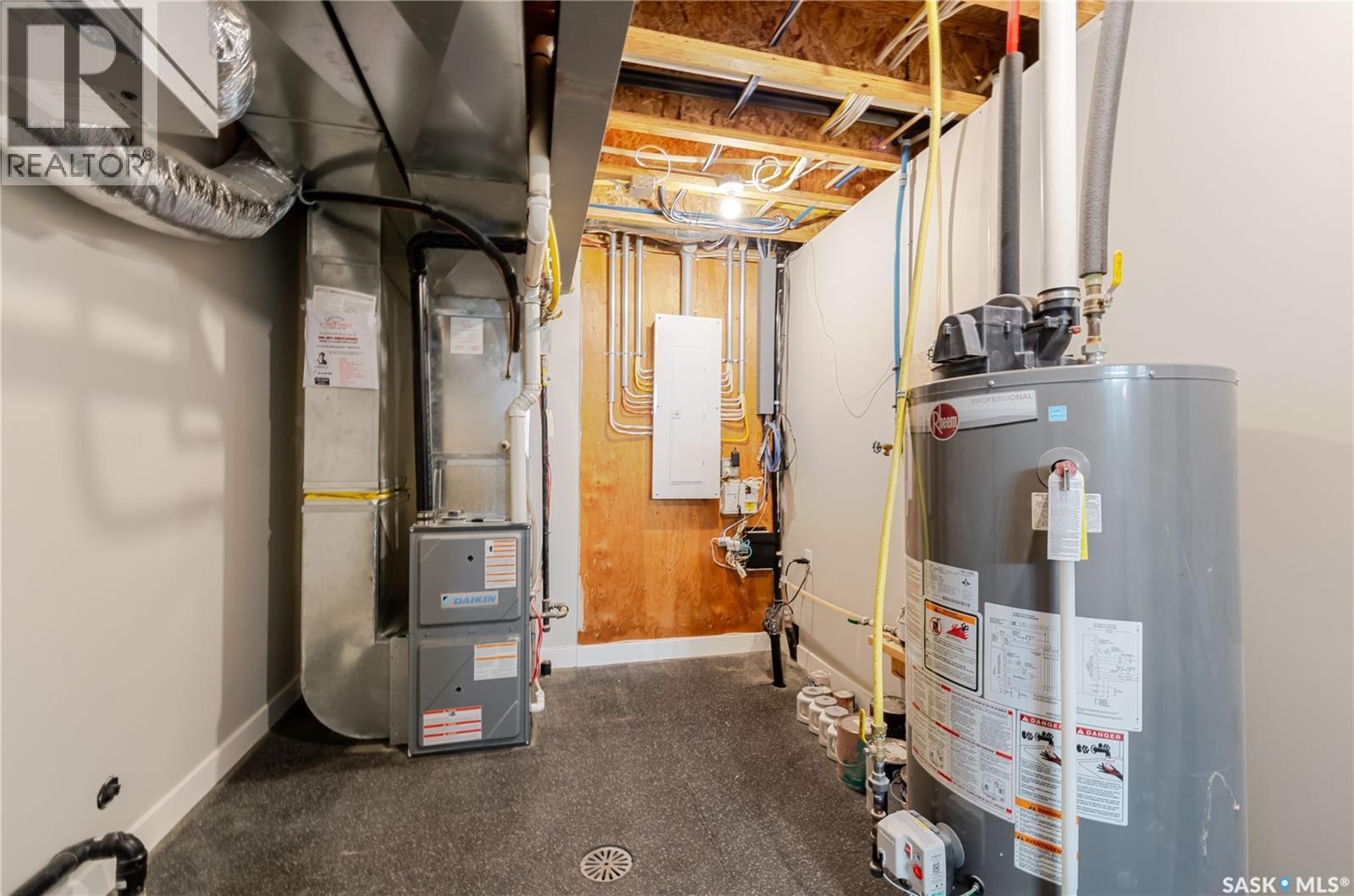 1007 Maplewood Drive, Moose Jaw, Saskatchewan  S6J 0B6 - Photo 43 - SK033157