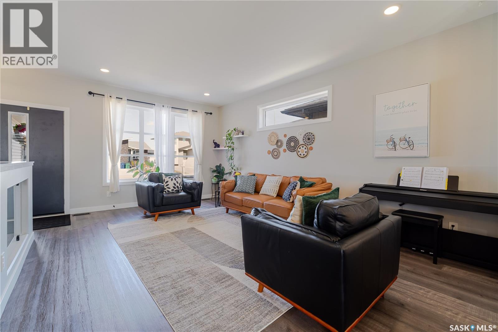 1007 Maplewood Drive, Moose Jaw, Saskatchewan  S6J 0B6 - Photo 5 - SK033157