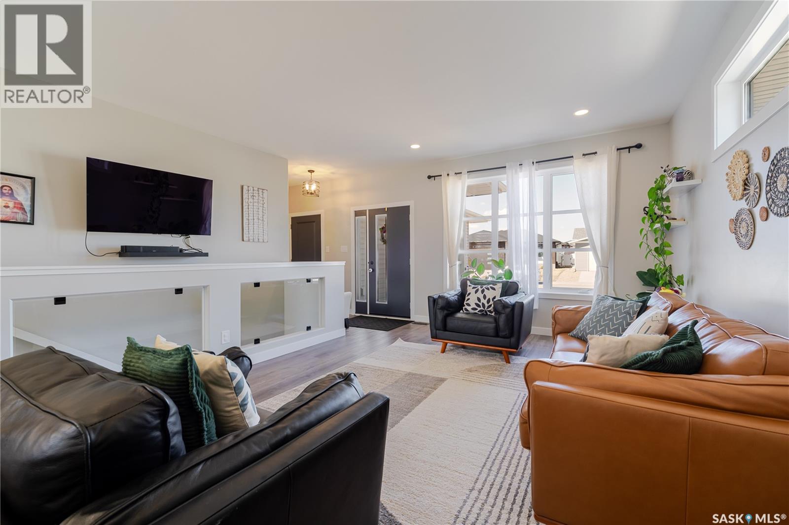 1007 Maplewood Drive, Moose Jaw, Saskatchewan  S6J 0B6 - Photo 6 - SK033157