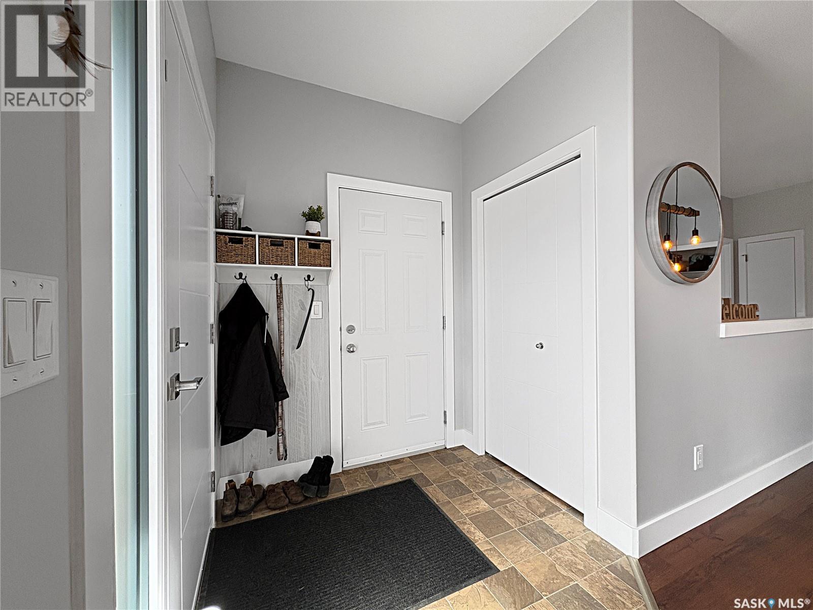 296 15th Street, Battleford, Saskatchewan  S0M 0E0 - Photo 3 - SK033117