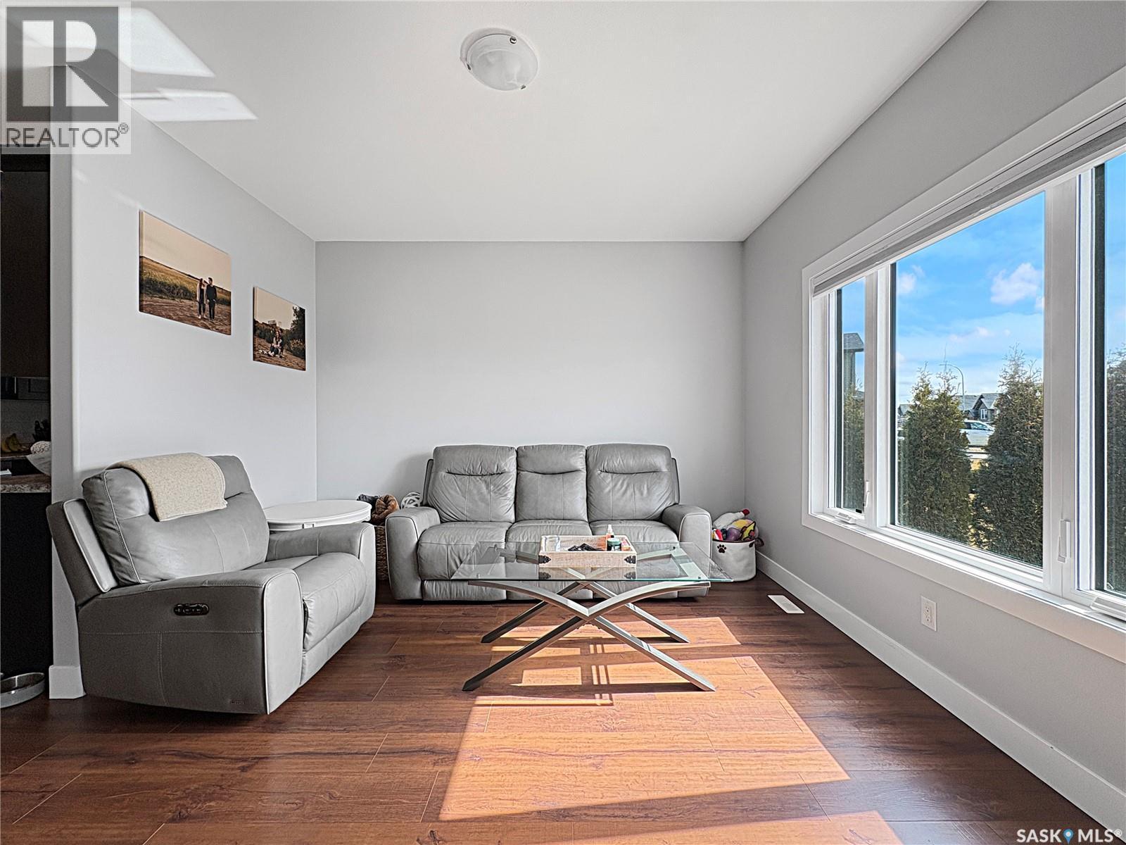 296 15th Street, Battleford, Saskatchewan  S0M 0E0 - Photo 4 - SK033117