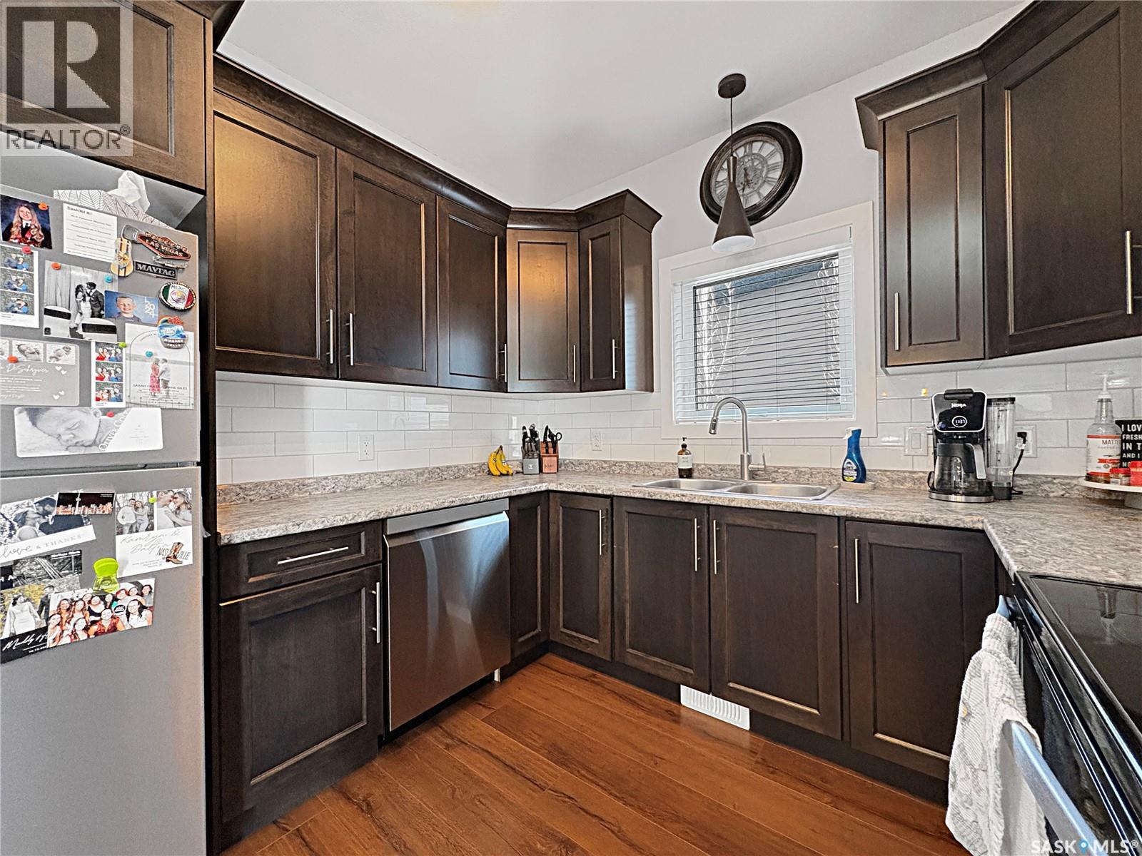 296 15th Street, Battleford, Saskatchewan  S0M 0E0 - Photo 8 - SK033117