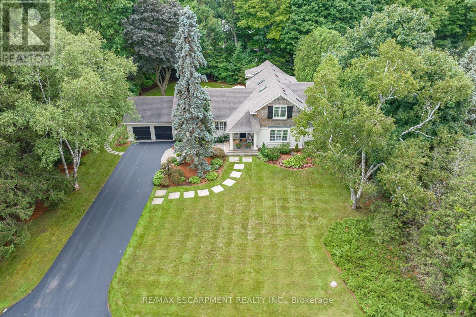 7 Colonial Crescent, Oakville, Ontario  L6J 4K8 - Photo 2 - W13011222