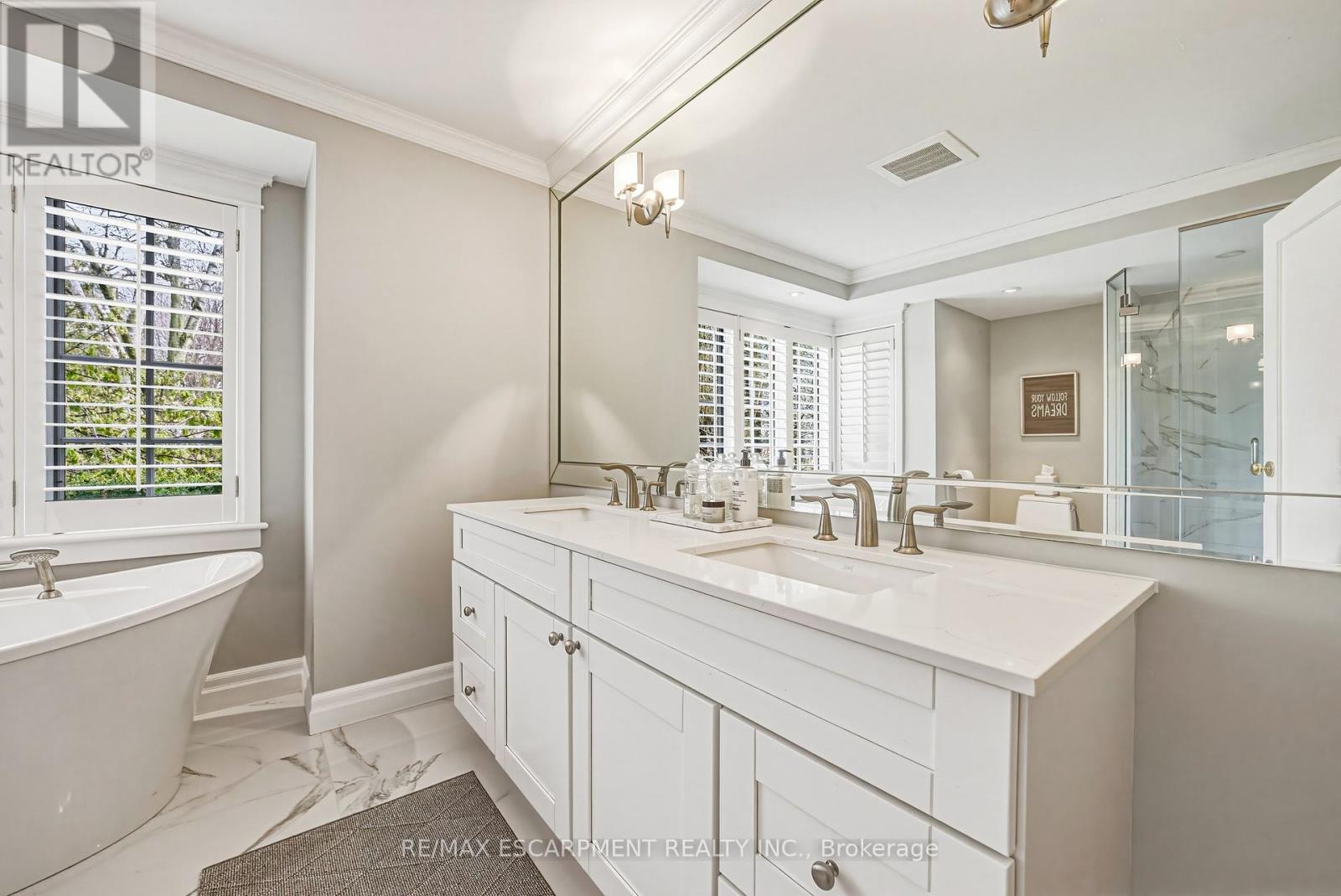 7 Colonial Crescent, Oakville, Ontario  L6J 4K8 - Photo 28 - W13011222