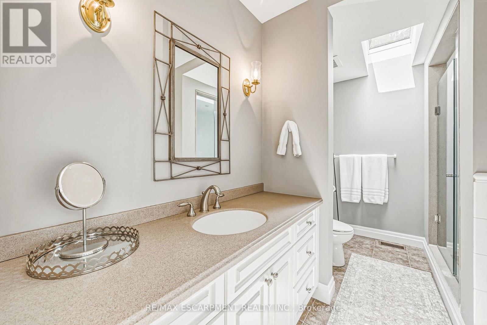 7 Colonial Crescent, Oakville, Ontario  L6J 4K8 - Photo 33 - W13011222