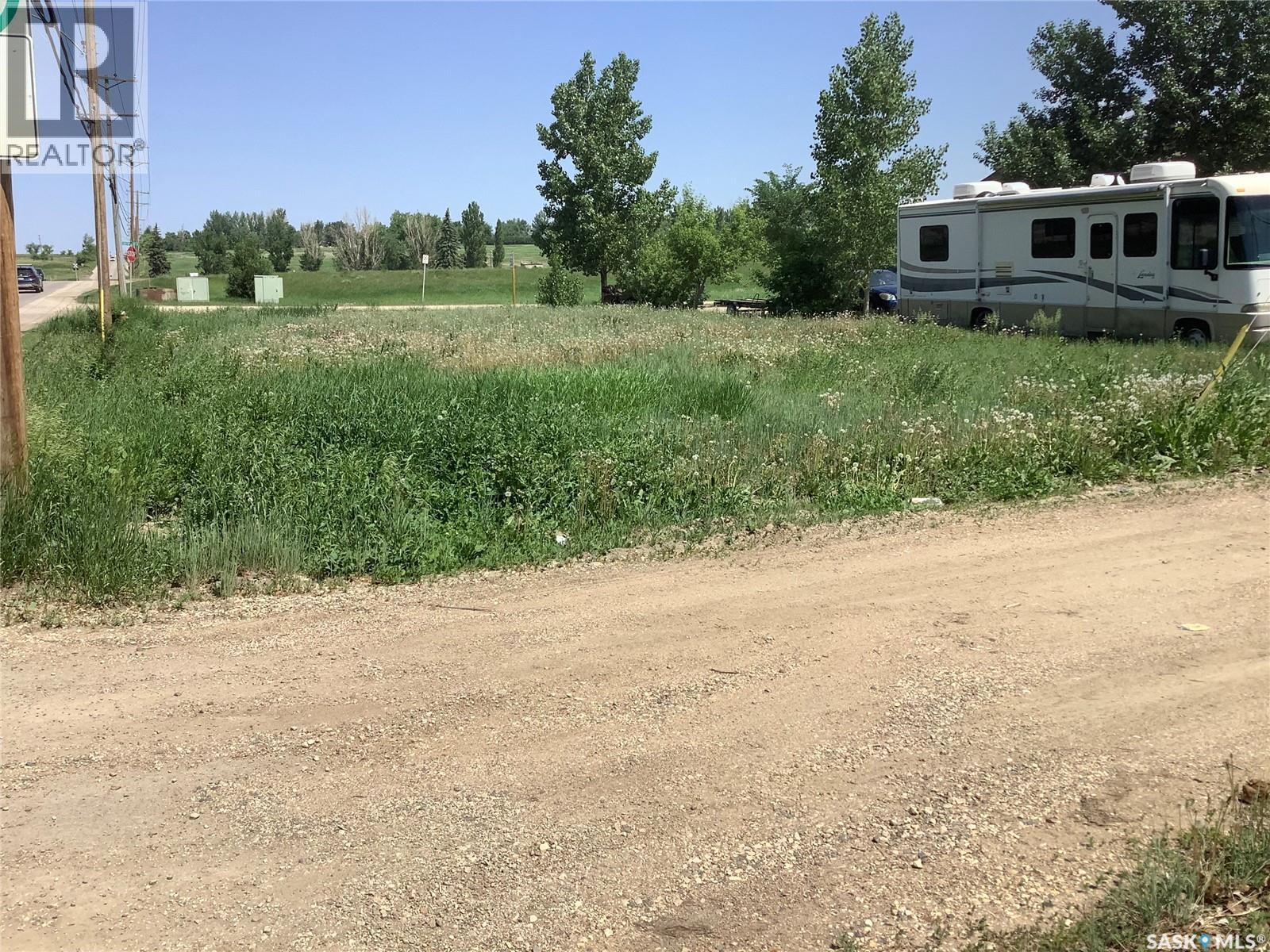 903 Oxford Street E, Moose Jaw, Saskatchewan  S6H 0T1 - Photo 3 - SK033093